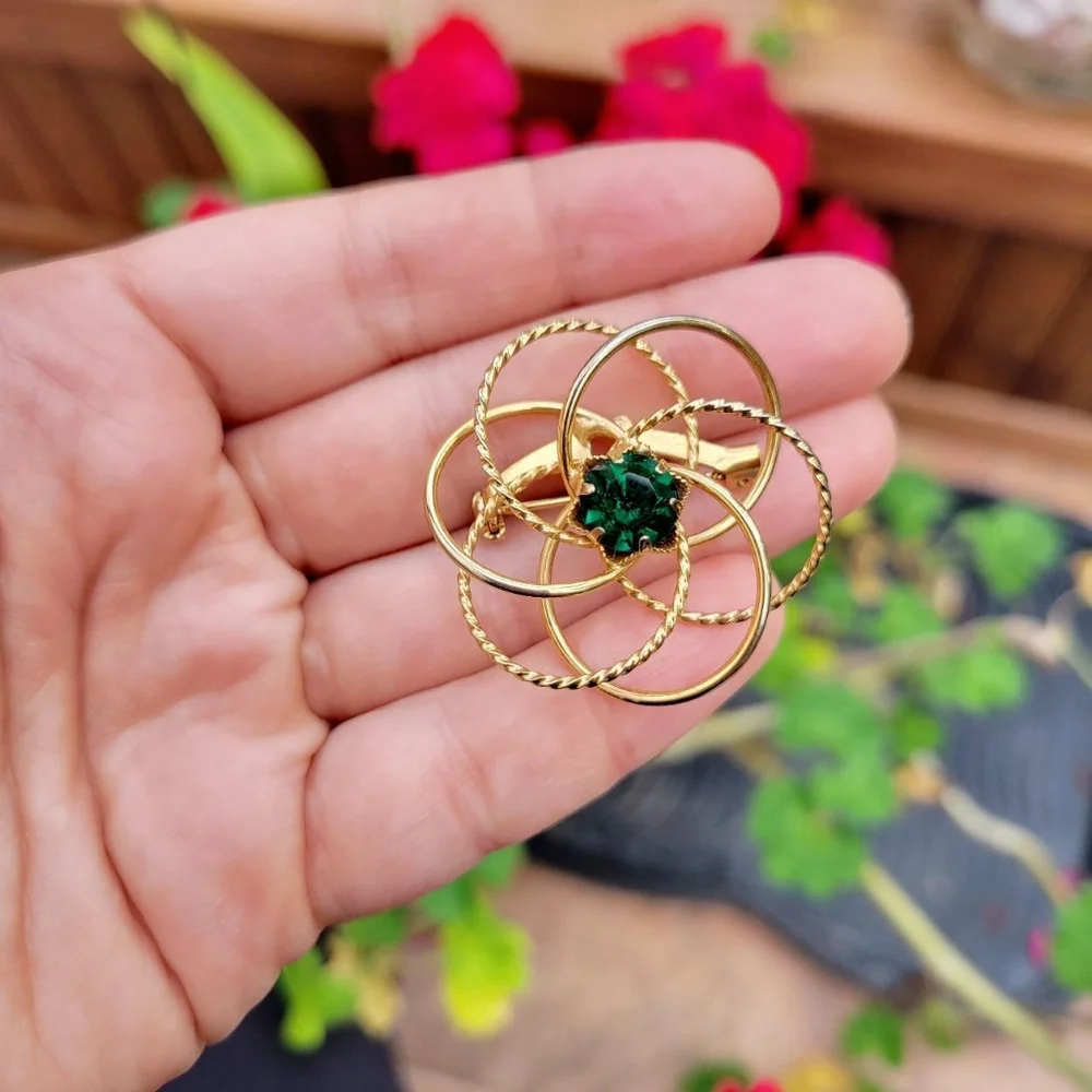 Vintage Green Gemstone Gold Brooch Pin